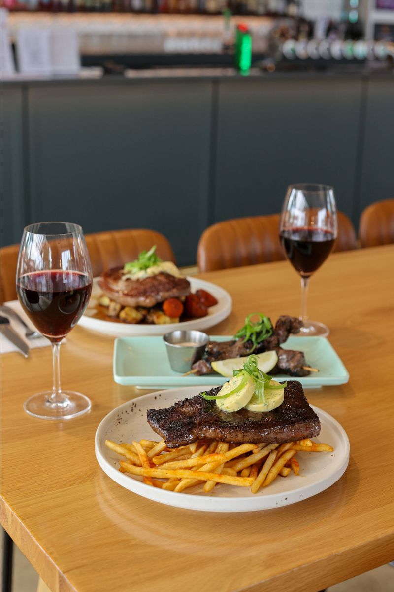 Drink and Food at Thristy Acres